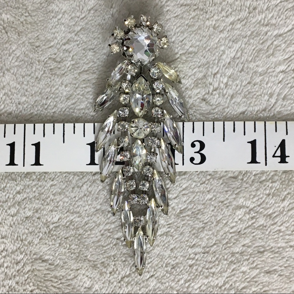 Vintage Crystal Rhinestone Clip Earrings - Picture 3 of 7